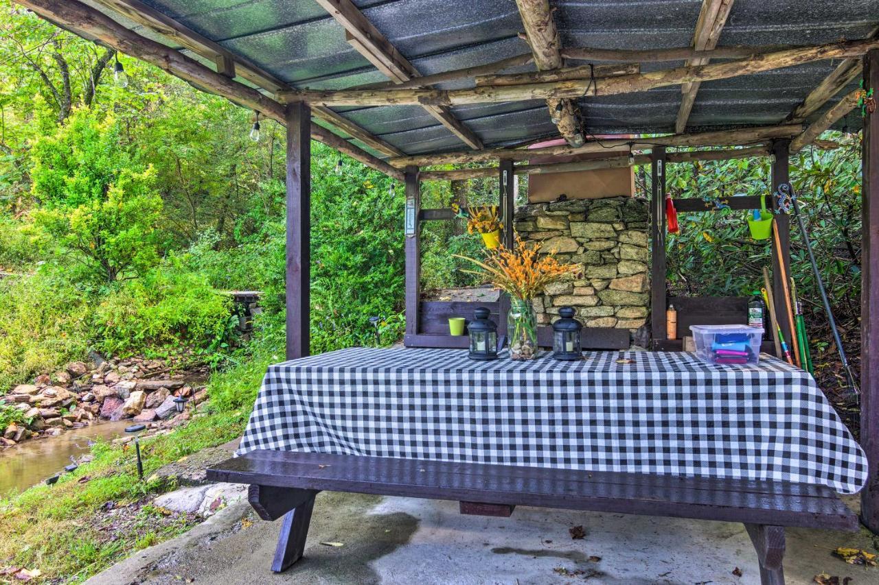 Shaw Creek Cottage With Fire Pit And Forest Views Hendersonville Exteriér fotografie